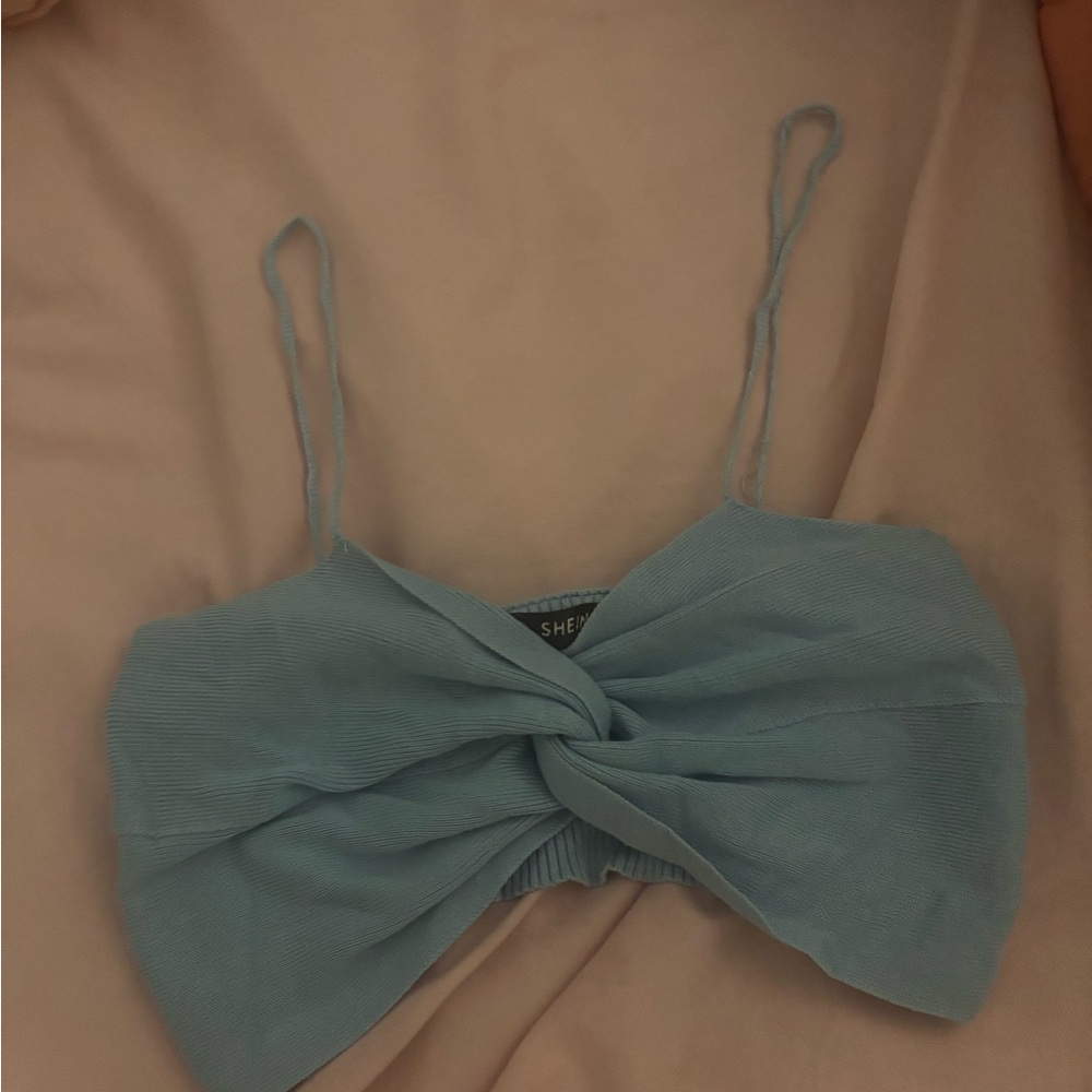 SHEIN Light Blue Knotted Crop Top